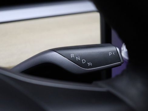 Used 2023 Tesla Model Y Long Range image 37