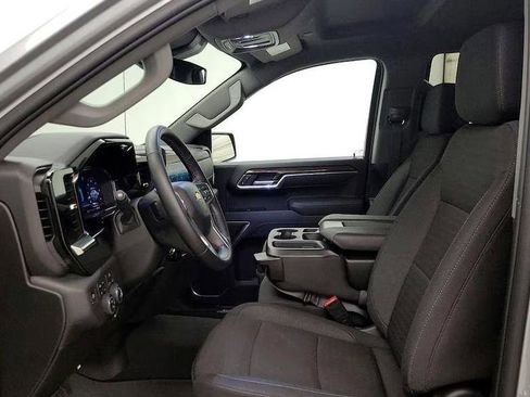 Used 2025 Chevrolet Silverado 1500 LT AWD/4WD image 5