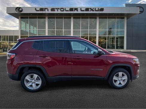 Used 2022 Jeep Compass Latitude image 6