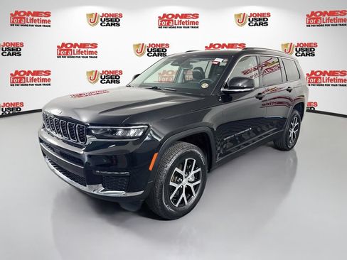 Used 2023 Jeep Grand Cherokee L Limited AWD/4WD image 13