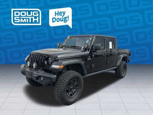 Used 2022 Jeep Gladiator Sport AWD/4WD image 3