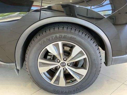 Used 2023 Nissan Murano SV AWD/4WD image 13