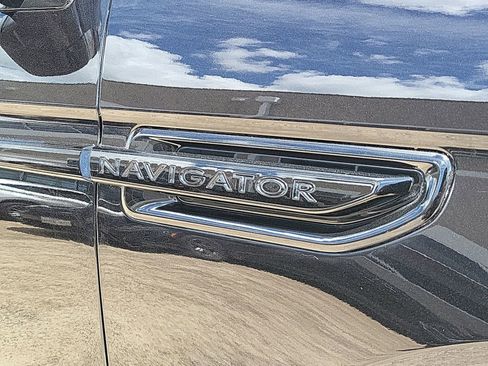 Used 2020 Lincoln Navigator L Reserve w/ Equipment Group 208A Reserve AWD/4WD image 33