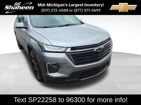 Used 2023 Chevrolet Traverse LT FWD image 1