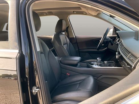 Used 2019 Audi Q7 3.0T Prestige AWD/4WD image 9