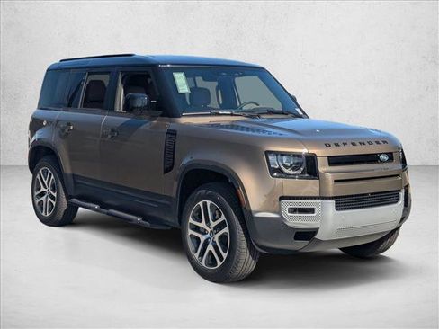 Used 2025 Land Rover Defender 110 S image 7