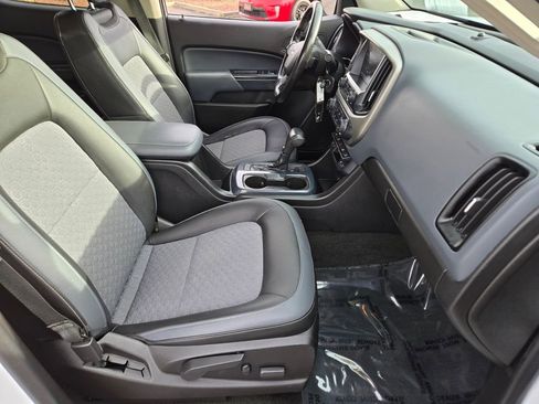 Used 2017 Chevrolet Colorado Z71 image 15