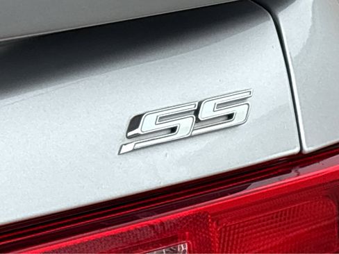 Used 2015 Chevrolet Camaro SS image 25