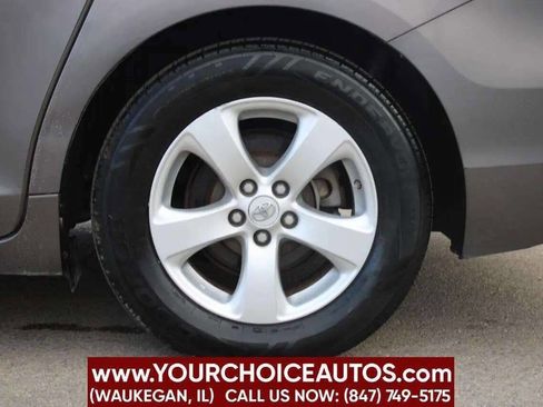 Used 2012 Toyota Sienna LE image 30