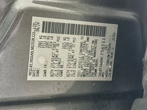 Used 2024 Nissan Rogue S FWD image 12