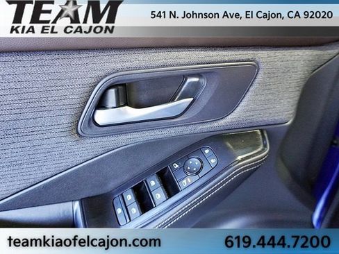 Used 2023 Nissan Rogue SV image 23