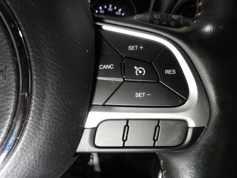 Used 2021 Jeep Compass Latitude w/ Convenience Group AWD/4WD image 19