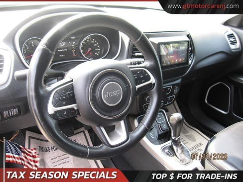 Used 2017 Jeep Compass Latitude w/ Popular Equipment Group AWD/4WD image 25