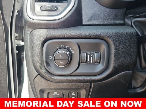 Used 2025 RAM 1500 Laramie AWD/4WD image 29