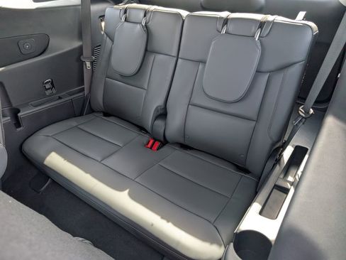 New 2026 Ford Explorer Active w/ Active Comfort Package AWD/4WD image 6