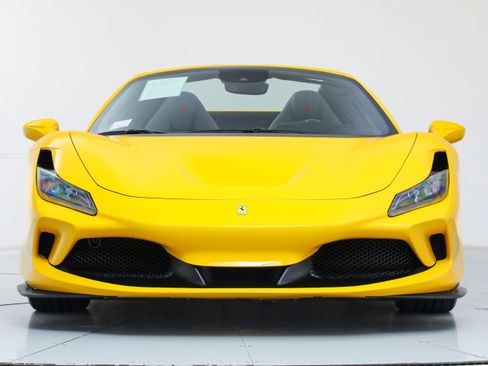 Certified 2022 Ferrari F8 Tributo image 19