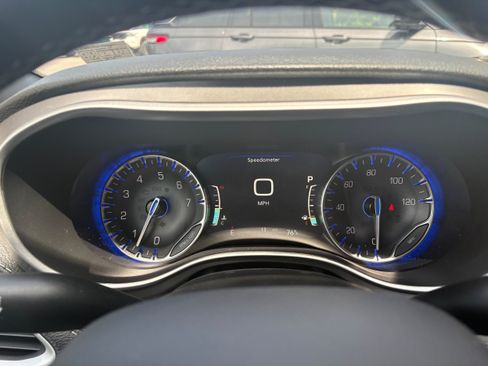 New 2027 Chrysler Pacifica Select FWD image 22