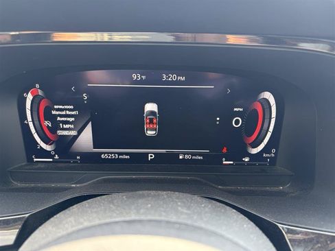 Used 2023 Nissan Pathfinder Platinum w/ Lighting Package (N93) FWD image 18