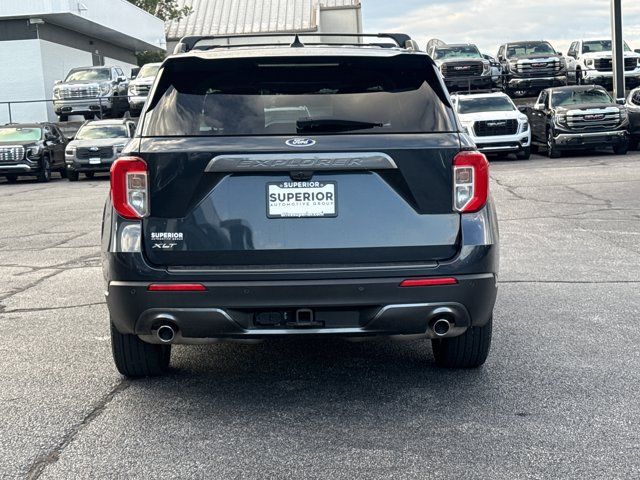 Used 2024 Ford Explorer XLT w/ Equipment Group 202A RWD image 3