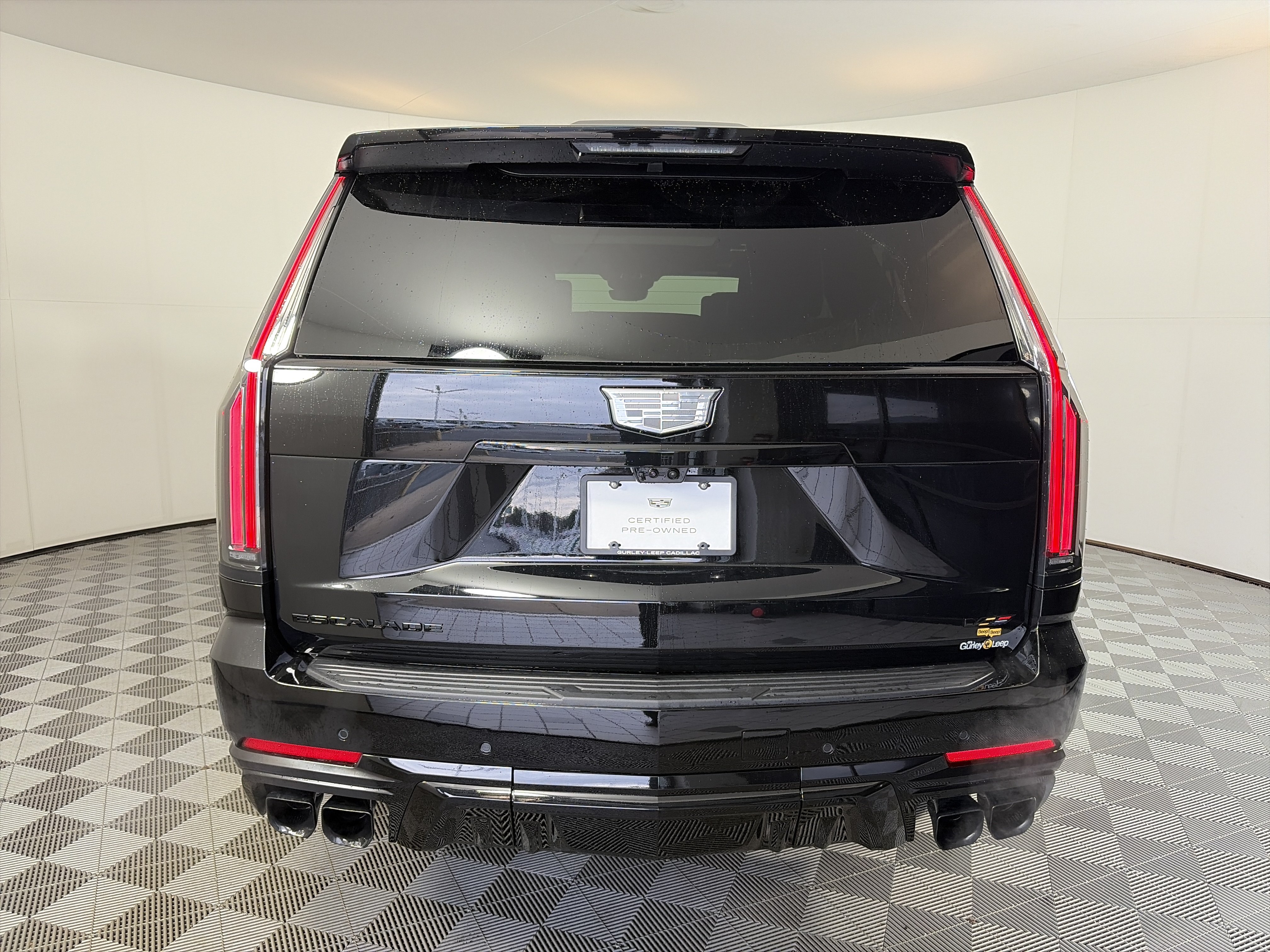 Used 2026 Cadillac Escalade ESV V w/ LPO, ONYX Package AWD/4WD image 10