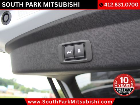 New 2025 Mitsubishi Outlander SE image 27