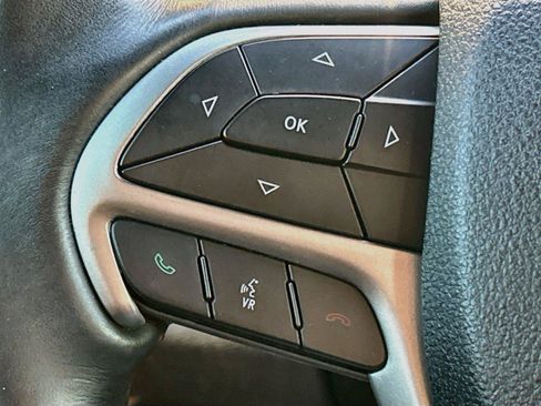 Used 2018 Jeep Grand Cherokee Overland AWD/4WD image 37