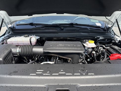 Used 2025 RAM 1500 Big Horn AWD/4WD image 35