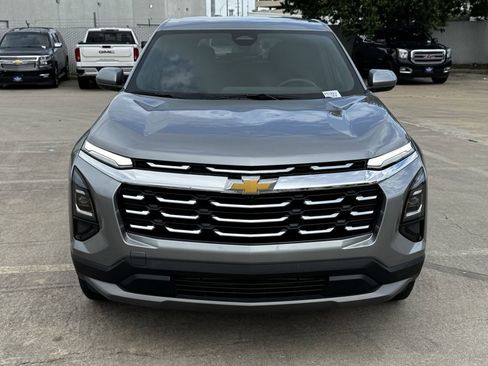Used 2025 Chevrolet Equinox LT FWD image 3