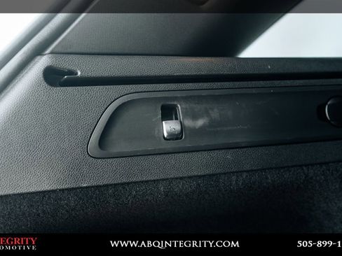 Used 2022 Mercedes-Benz GLC 300 4MATIC image 44