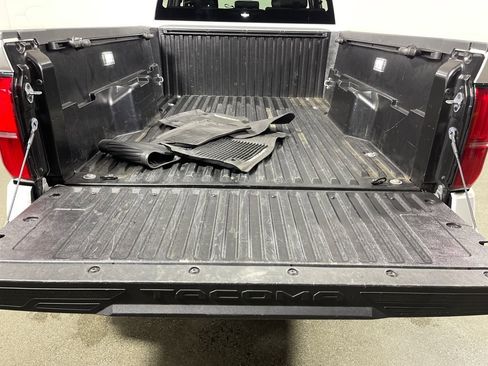 Certified 2025 Toyota Tacoma SR5 image 10