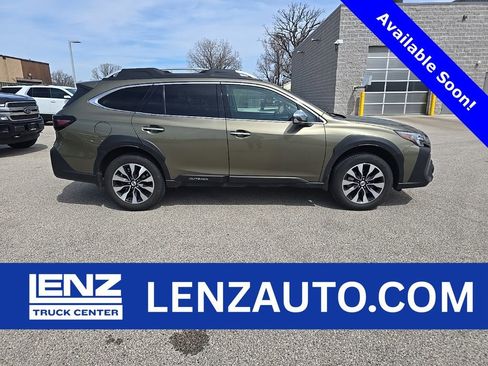 Used 2023 Subaru Outback Touring AWD/4WD image 1