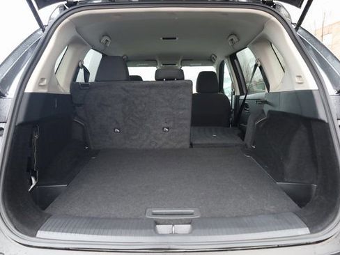 Used 2023 Nissan Rogue S image 29