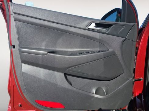 Used 2019 Hyundai Tucson Value image 16