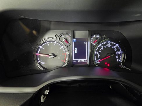 Used 2023 Toyota 4Runner SR5 Premium w/ Moonroof Package RWD image 24
