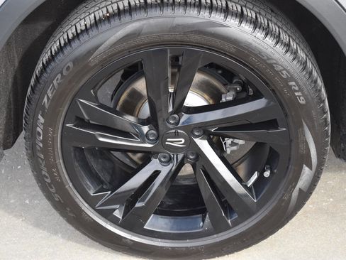 Used 2024 Volkswagen Tiguan SE R-Line w/ MDO Package, Two-Row image 11