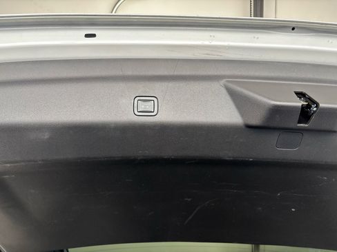 Used 2021 Chevrolet Suburban High Country image 23