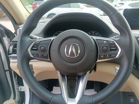 Used 2024 Acura RDX SH-AWD image 12