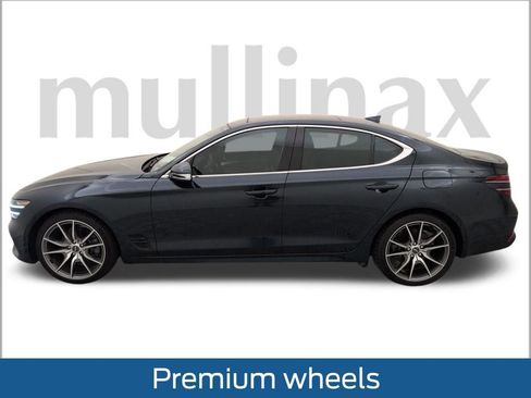 Used 2022 Genesis G70 2.0T w/ Prestige Package image 14