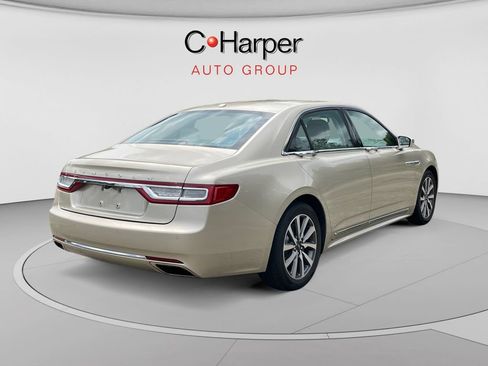 Used 2017 Lincoln Continental Premiere AWD/4WD image 3