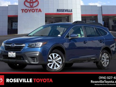 Used 2022 Subaru Outback Premium image 1