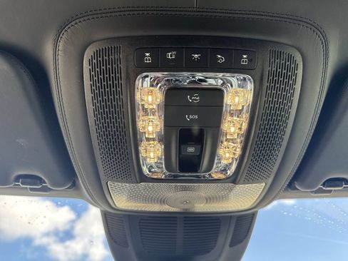 Used 2024 Mercedes-Benz Maybach GLS 600 4MATIC image 19