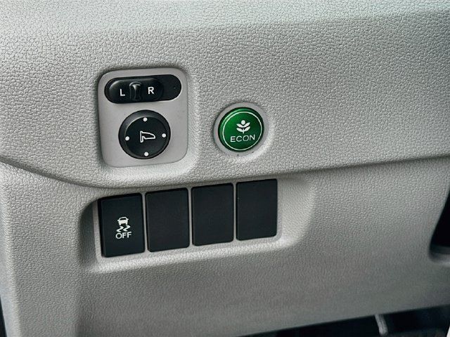 Used 2018 Honda Pilot LX image 11