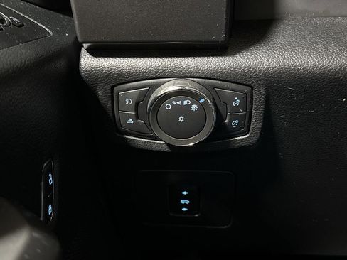 Used 2016 Ford F150 XLT w/ Equipment Group 302A Luxury image 19