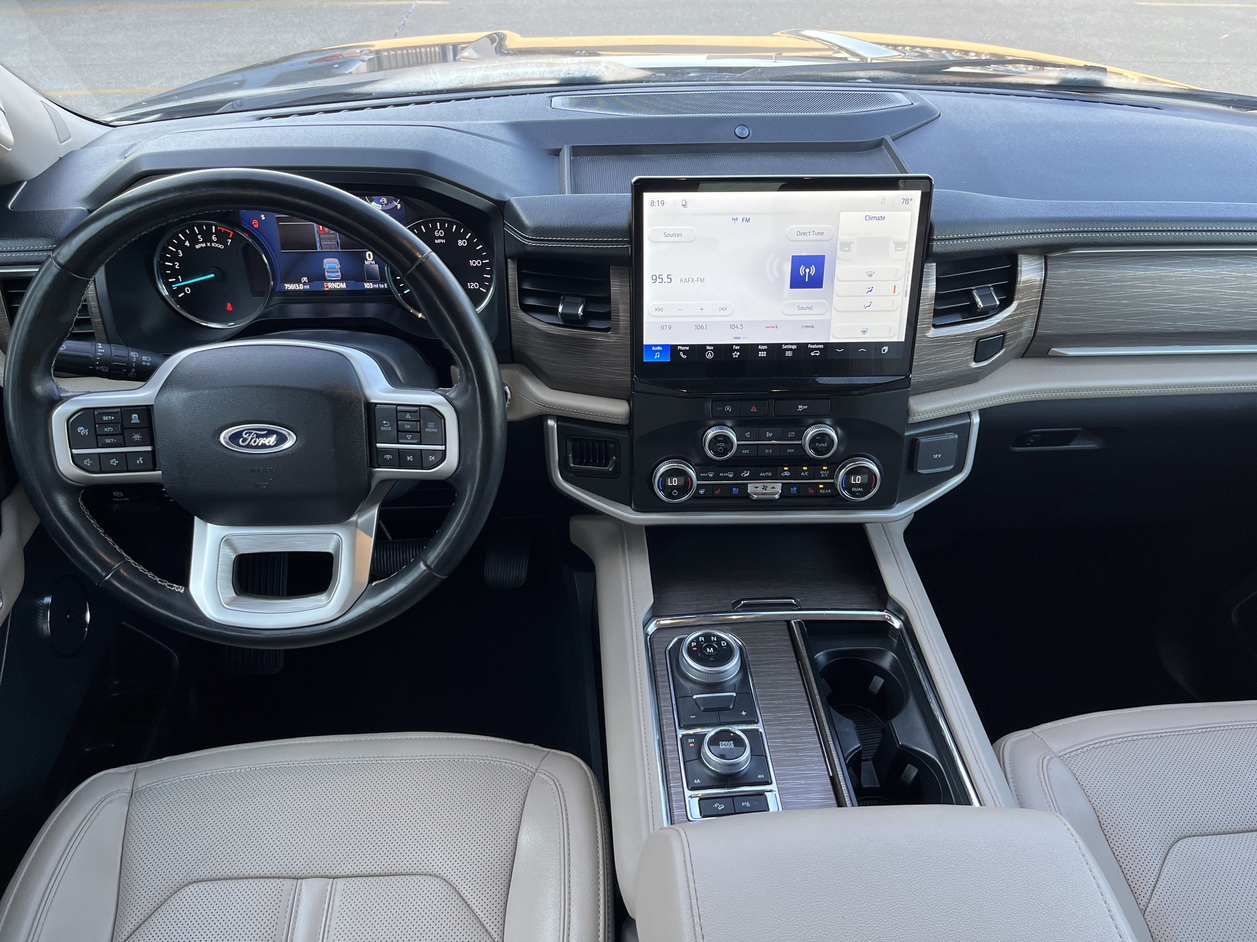 Used 2024 Ford Expedition Limited AWD/4WD image 5