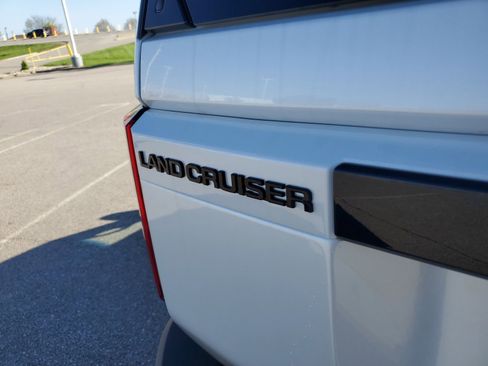 New 2026 Toyota Land Cruiser image 7