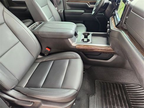 Used 2025 Chevrolet Silverado 2500 LT w/ Texas Edition AWD/4WD image 21