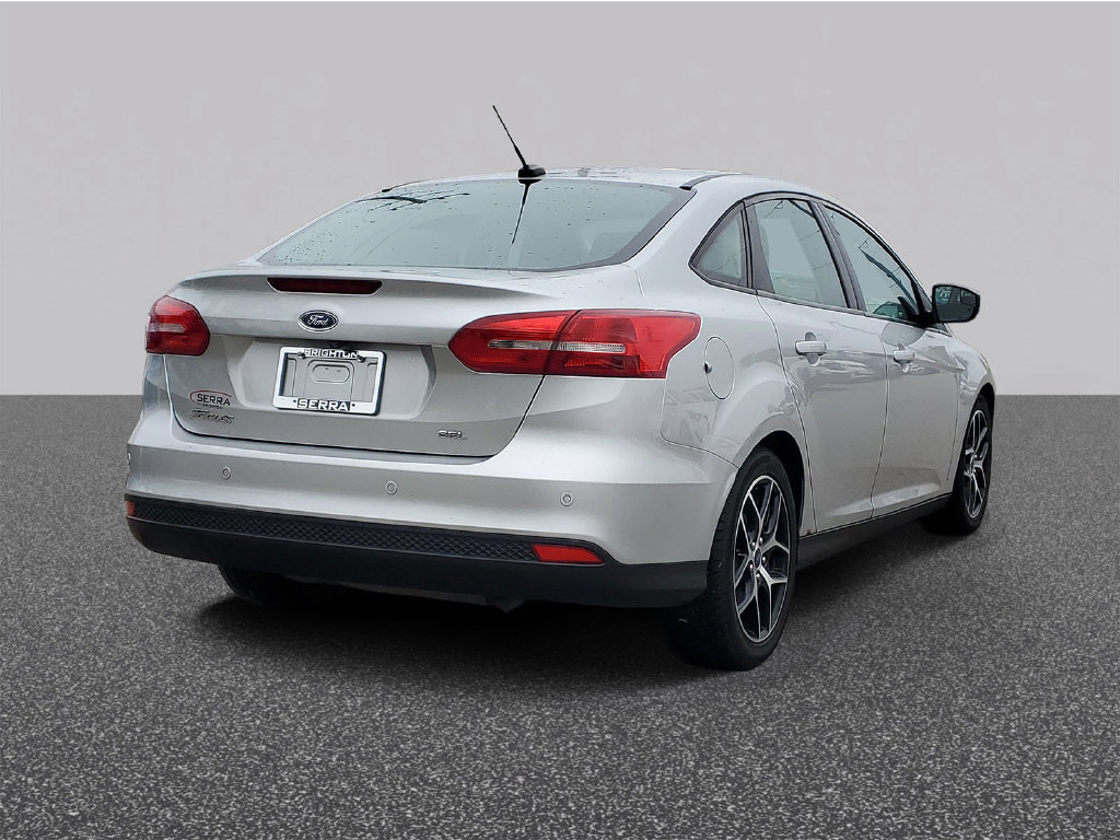 Used 2018 Ford Focus SEL w/ Cold Weather Package FWD image 3