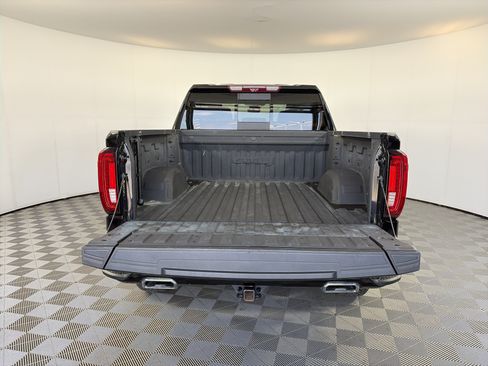 Used 2023 GMC Sierra 1500 AT4 w/ AT4 Premium Package AWD/4WD image 14