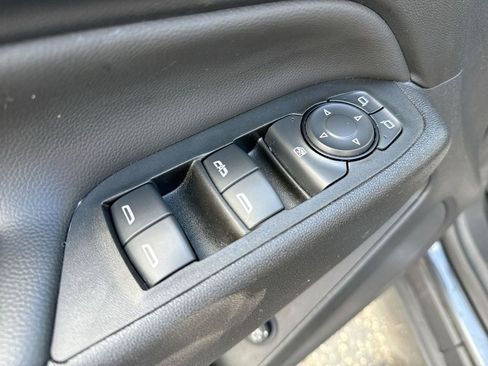 Used 2022 Chevrolet Equinox LT FWD image 13