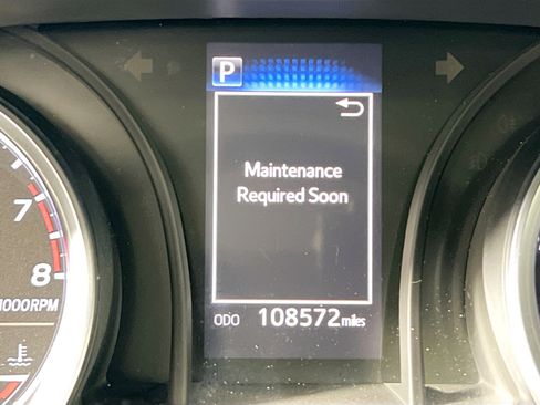 Used 2018 Toyota Camry SE FWD image 23